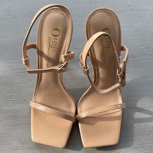Olivia Ferguson Opened-Toe Nude Heel Sandals (New)